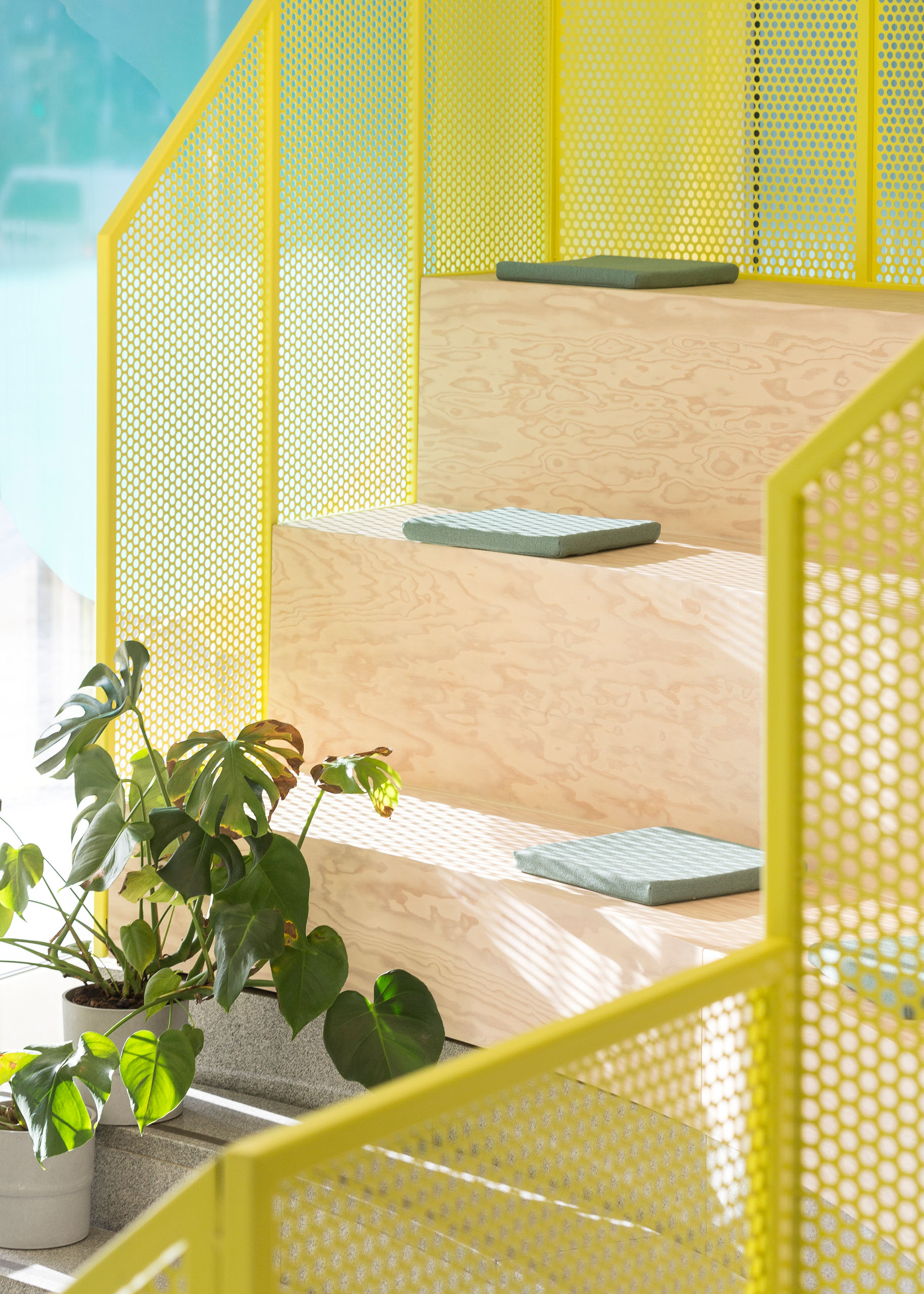 change-hub-foyer-portrait-01